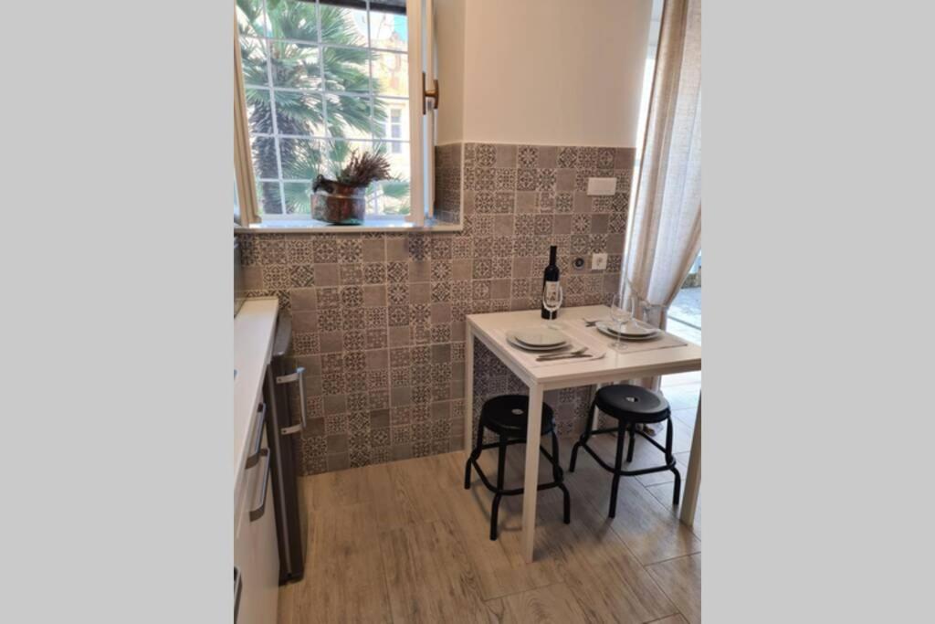 Studio Apartment Marella Віс Екстер'єр фото